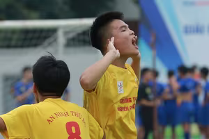 Hình ảnh loạt trận 9h30 sáng 16-11