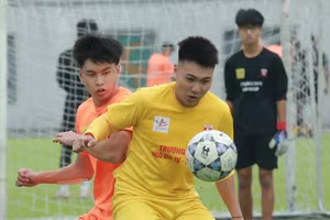 Ép sân cả trận, THPT Ngô Gia Tự HĐ dừng bước trong tiếc nuối