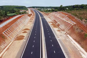 Cáp điện trên cao tốc Phan Thiết- Dầu Giây liên tục bị cắt trộm