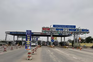 Miễn phí qua trạm BOT với phương tiện vận chuyển hàng cứu trợ lũ