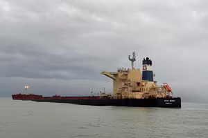 Bàn phương án cứu hộ khẩn cấp tàu Star Bueno chở gần 175.000 tấn quặng sắt có nguy cơ chìm 