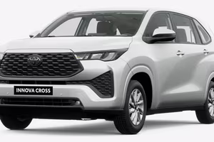  Cuộc đua ô tô SUV 7 chỗ gay cấn về cuối năm