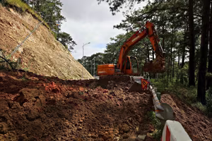 Thông xe tạm đèo Prenn lên Đà Lạt theo giờ, cấm xe tải