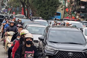 UBND TP Hà Nội trả lời cử tri về lộ trình không lưu hành xe máy sử dụng xăng, dầu trong phạm vi vành đai I 