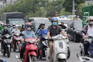 Từ 1/7/2026, Hà Nội cấm xe máy xăng vào 9 phường phát thải thấp theo khung giờ