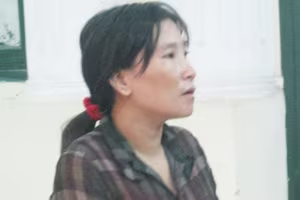 Bán người qua biên giới để “đổi” con 