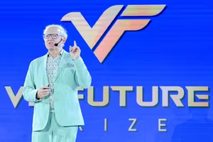 Nhà khoa học VinFuture hiến kế để 'chung sống an toàn' khi AI thông minh hơn con người