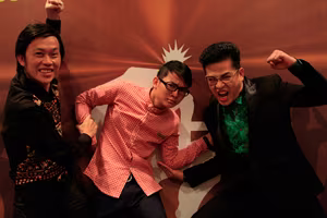 Cha con Hoài Linh: Người giám khảo, kẻ thí sinh trong Gương mặt thân quen 2014