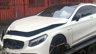 Xe Mercedes của Sterling gây tai nạn, phát hiện chất kích thích ở bên trong