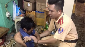 Chủ tịch nước Trần Đại Quang gửi thư khen 4 cán bộ chiến sĩ Công an giúp dân trong bão số 3