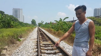 Nhân chứng kể phút cô gái thuê chặt chân tay quằn quại bên đường sắt