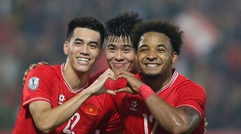 Xuân Son ghi 2 bàn, ĐT Việt Nam kiêu hãnh vào chung kết