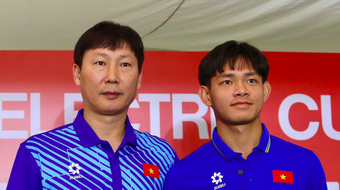 HLV Kim Sang-sik muốn sớm có vé vào bán kết