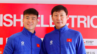 HLV Kim Sang-sik nói tỉ số 2-0 chưa an toàn, Duy Mạnh chưa nghĩ tới chung kết