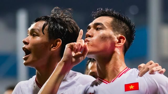 Tiến Linh vượt Kiatisak về số bàn thắng tại AFF Cup 