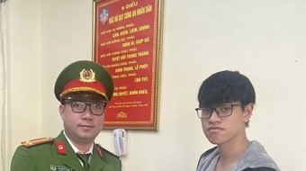 Công an phường Văn Miếu tìm và trả lại điện thoại bị thất lạc cho nam thanh niên