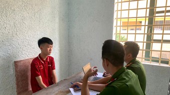 Giúp đồng nghiệp cài sinh trắc học...tiện cuỗm luôn 132 triệu đồng