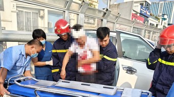 Kịp thời giải cứu người đàn ông mắc kẹt trong cabin trong vụ tai nạn giao thông trên Vành đai 2