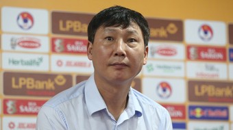 HLV Kim Sang-sik thừa nhận tuyển Việt Nam thua kém Thái Lan
