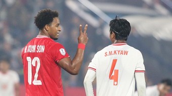 Xuân Son đáp trả đanh thép khi bị đối phương 'cà khịa' chuyện quốc tịch