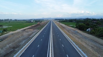 Thông xe toàn tuyến cao tốc Diễn Châu- Bãi Vọt vào sáng 30-6