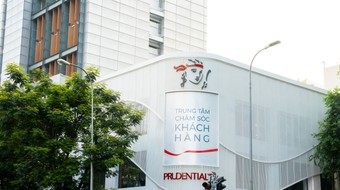 Prudential bồi thường bảo hiểm cho hai công nhân gặp nạn trong vụ tai nạn lao động tại Yên Bái