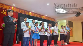 Trao giải cuộc thi "Doraemon với An toàn giao thông"