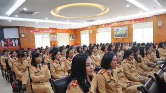 Nâng cao nghiệp vụ chỉ huy, điều khiển giao thông cho nữ CSGT