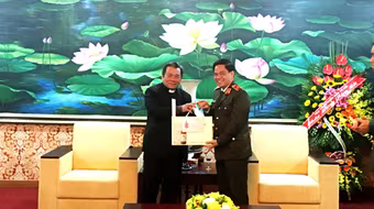 Giám mục Châu Ngọc Tri chúc Tết Công an Hà Nội