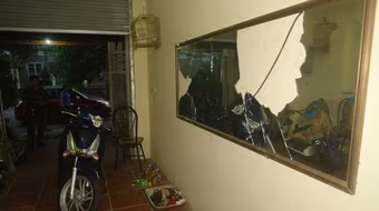 Xì khí gas, đổ xăng, khống chế con trai 5 tuổi do ngáo đá