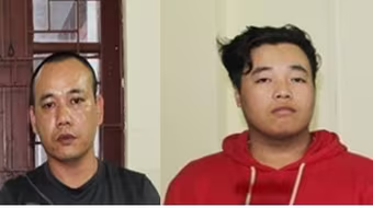 Găm 50 bánh heroin trên xe ô tô