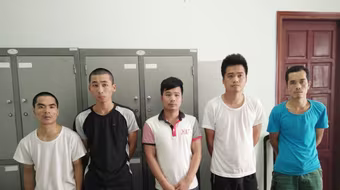 Bị bắt khi giao dịch tiền cá độ bóng đá