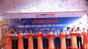 Khai trương chi nhánh tại Hà Tĩnh, LienVietPostBank chính thức hiện diện tại 63 tỉnh, thành phố