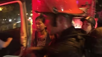 Người chỉ huy bình tĩnh, cứu sống một phụ nữ suýt chết ngạt trong hỏa hoạn