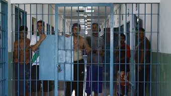 Nhà tù quyết định thả phạm nhân vì… thiếu chỗ vệ sinh