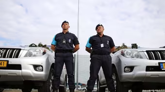 Hà Lan bắt giữ nghi can khủng bố mang súng AK-47 đã nạp đạn