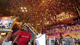 Đến sân bay, du khách bỗng dưng thành triệu phú