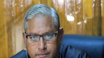 Một luật sư của đảng cầm quyền ở Myanmar bị bắn chết