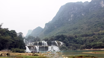 Thác Bản Giốc kỳ vĩ, thiêng liêng