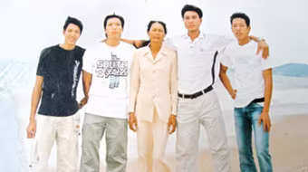 Sự thực về ngôi làng sinh ra toàn…“chân dài“