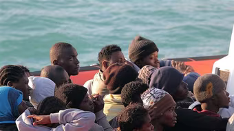 Tàu đắm ở Địa Trung Hải, 400 người chết