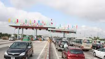 Chẳng biết kêu ai