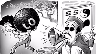 Thầy bói hốt bạc mùa lễ hội