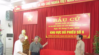 Chuyện bỏ phiếu trong nhà cựu quán quân