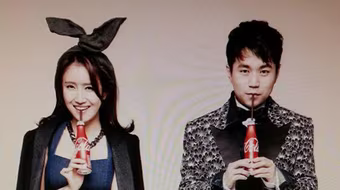 Ảo thuật gia lập kỷ lục Guinness trình diễn tại Hà Nội 