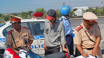 Phạt nặng có nâng được ý thức người tham gia giao thông?