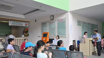 Bệnh viện dùng công nghệ, người bệnh bớt phiền hà