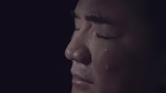 Khi "ông hoàng" đổ lệ...