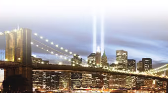 Góc tối sau ánh đèn màu New York