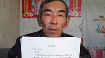 Lão nông tự học luật thắng kiện tập đoàn gây ô nhiễm